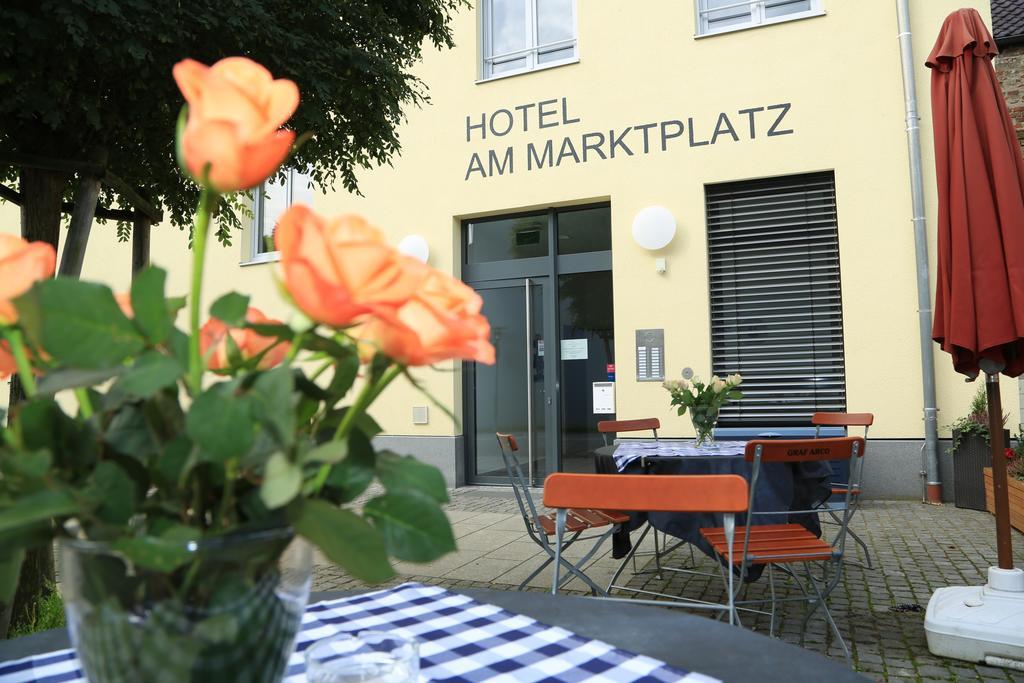 Hotel Am Marktplatz Gangkofen Exterior photo